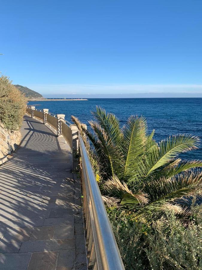 Appartamento Incantevole A 100Metri Dal Mare E Accanto Alla Pista Ciclabile إمبيريا المظهر الخارجي الصورة